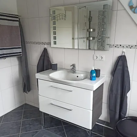 Schoene Mit Balkon Auch Fuer Handwerker Und Monteure Appartement *